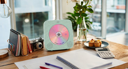 Gueray Y01 portable CD player in a real room