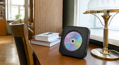 Gueray Y01 portable CD player in a real room